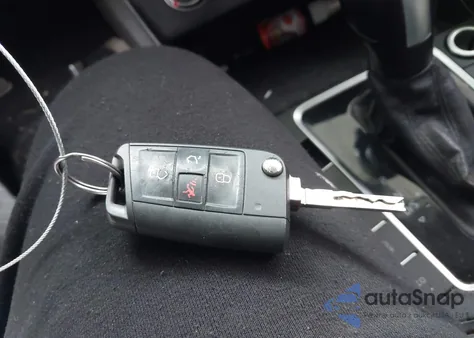 2019 Volkswagen Jetta 1.4T R-Line/1.4T S/1.4T Se из США, поврежденный, VIN 3VWC57BU7KM252817